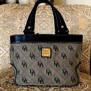 Vintage Dooney & Bourke hand bag